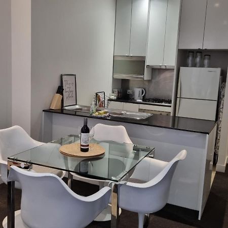 Collins Central 2-Bd Apartment With Pre-Reserve Parking メルボルン エクステリア 写真